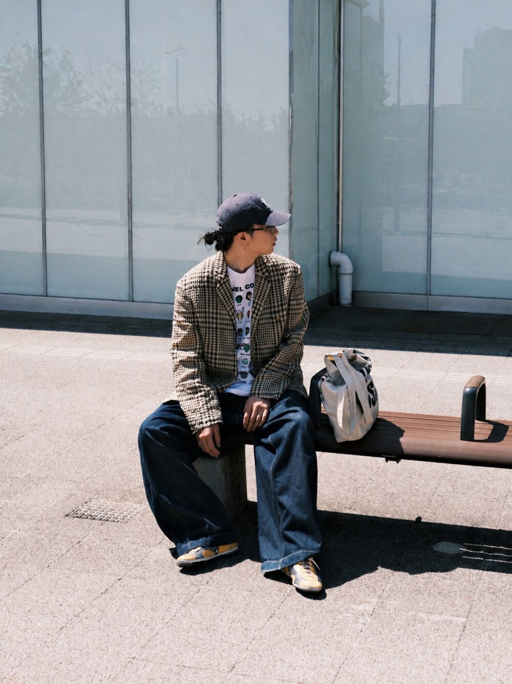 ISSEY MIYAKEのテーラードジャケット（ベージュ系）を使った人気