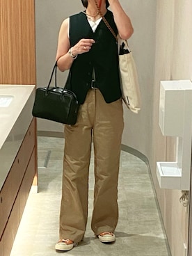 「アイテム（チノパンツ）」を使った、ahiroさん（レディース・165cm）の秋コーディネート