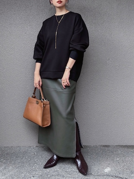 「アイテム（ピアス（両耳用））」を使った、さくらさん（レディース・163cm）の秋コーディネート