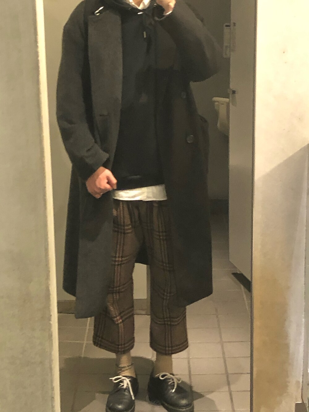 「大人カジュアル、お洒落さんとつながりたい、古着好きな人と繋がりたい、古着コーデ、スウェット」｜「Dr. MartensのDr.Martens 3ホール  1461（ドレスシューズ、ブラック系）」を使った、daisukeさん（メンズ・178cm）の冬コーディネートの1枚目の写真