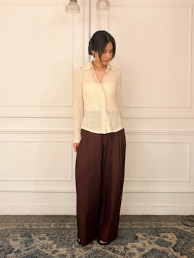 「IENA LA BOUCLE（イエナラブークル）のIENA LA BOUCLE コットンウェザーバレルパンツ（スラックス、ブラウン系）」を使った、kuboさん（レディース・165cm）の春コーディネート