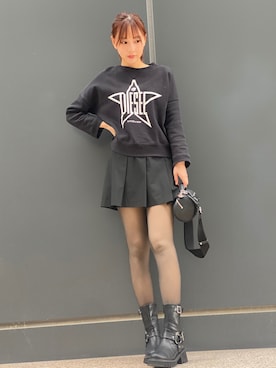 「DIESEL（ディーゼル）のアイテム（バッグ）」を使った、二宮早織さん（レディース・165cm）の冬コーディネート