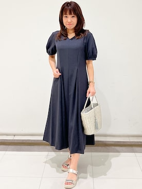 「COUP DE CHANCE（クードシャンス）の【手洗い可／日本製】サックワンピース（ワンピース、ブラック系）」を使った、AYAさん（レディース・154cm）の夏コーディネート