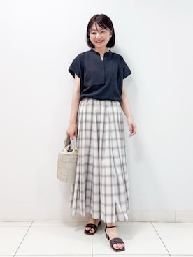 「Dessin（デッサン）の【2点セット/ウエストゴム/洗える】スキッパ―シャツ＆ストレートパンツセット（セットアップ、グレー系）」を使った、nakajoさん（レディース・155cm）の夏コーディネート