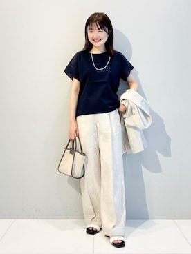 「Dessin（デッサン）の【シリーズ累計8万枚！選べる5サイズ/6色展開/洗える】美光沢カットソー【オンにもオフにもちょうどいい】（Tシャツ/カットソー、ブルー系）」を使った、nakajoさん（レディース・155cm）の夏コーディネート
