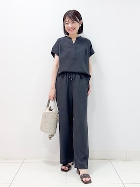 「Dessin（デッサン）の【2点セット/ウエストゴム/洗える】スキッパ―シャツ＆ストレートパンツセット（セットアップ、グレー系）」を使った、nakajoさん（レディース・155cm）の夏コーディネート