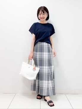 「Dessin（デッサン）の【シリーズ累計8万枚！選べる5サイズ/6色展開/洗える】美光沢カットソー【オンにもオフにもちょうどいい】（Tシャツ/カットソー、ブルー系）」を使った、nakajoさん（レディース・155cm）の夏コーディネート