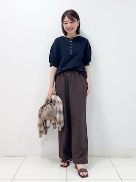 「Dessin（デッサン）の【360度可愛い/前後2WAY/洗える】ライトコットンヘンリーカットソー（Tシャツ/カットソー、ブラック系）」を使った、nakajoさん（レディース・155cm）の夏コーディネート