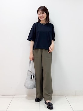 「Dessin（デッサン）の【二の腕カバー/接触冷感/UV】ロールアップスリーブTシャツ（XS～L）（Tシャツ/カットソー、ブラック系）」を使った、nakajoさん（レディース・155cm）の夏コーディネート