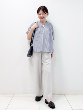 「Dessin（デッサン）の【洗える・4サイズ展開】フロントスリット五分袖ブラウス（XS～L）（シャツ/ブラウス、ブルー系）」を使った、nakajoさん（レディース・155cm）の夏コーディネート