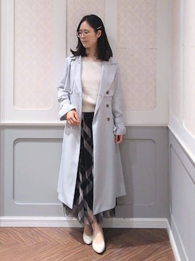 「アイテム（トレンチコート、ブルー系）」を使った、Anさん（レディース・164cm）の冬コーディネート