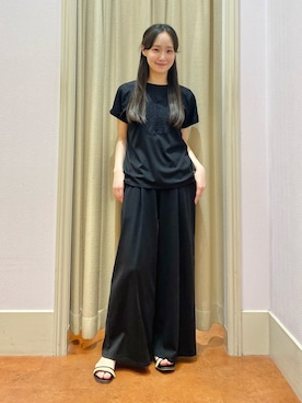 「grove（グローブ）の【持続冷感/SET UP可】ひんやりポンチシリーズ／フロントレースドルマンカットソー（Tシャツ/カットソー、ブラック系）」を使った、あい梨さんの夏コーディネート