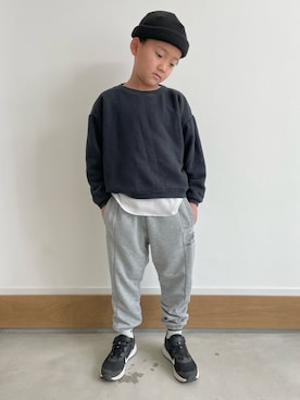 「NEW BALANCE（ニューバランス）のアイテム（スウェットパンツ）」を使った、ayatakeさん（キッズ・120cm）の冬コーディネート