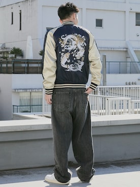 「アイテム（スカジャン）」を使った、koushiroさん（メンズ・176cm）の冬コーディネート