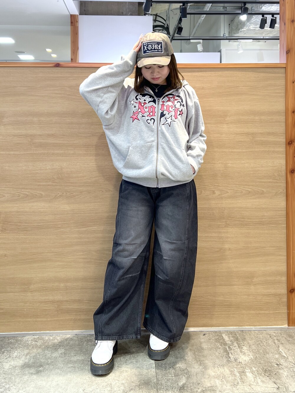 X-girl（エックスガール）の「TRIBAL HEART ZIP UP SWEAT HOODIE