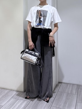 「LeSportsac（レスポートサック）の【LeSportsac for ADAM ET ROPE'】Exclusive Mini Duffel Crosbody（ショルダーバッグ、シルバー系）」を使った、makiさん（レディース・170cm）の春コーディネート