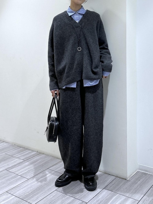 LINEAPIU ヤクMIX Vネックプルオーバー（ニット/セーター）｜ADAM ET