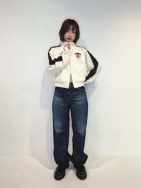 「jouetie（ジュエティ）の【SOMETHING×PosTokyo】Straight Loose Denim（デニムパンツ、ブルー系）」を使った、Nunさん（レディース・156cm）の秋コーディネート