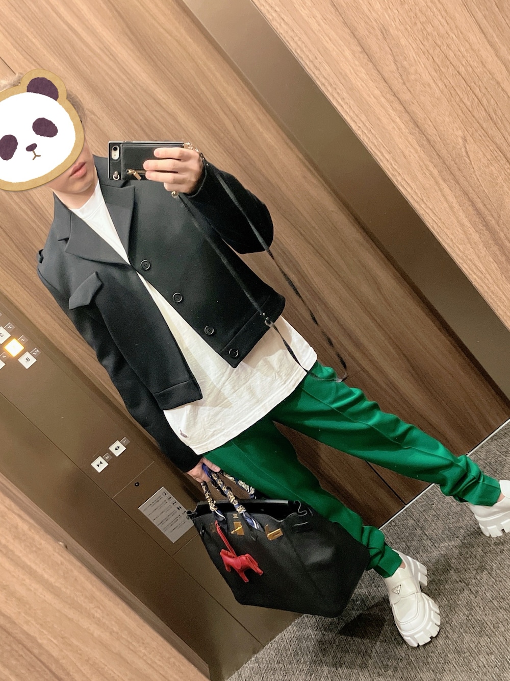 スマイル君さんの（PRADA）を使ったコーディネートの1枚目の写真