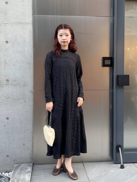 「KBF（ケイビーエフ）のスクエアヒールメタリックパンプス（パンプス）」を使った、たなりさん（レディース・164cm）の冬コーディネート