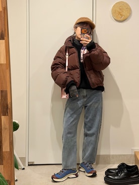 「FIRST DOWN（ファーストダウン）のアイテム」を使った、高橋愛さん（レディース・154cm）の冬コーディネート