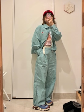 「Supreme （シュプリーム）のアイテム（トップス）」を使った、高橋愛さん（レディース・154cm）の春コーディネート