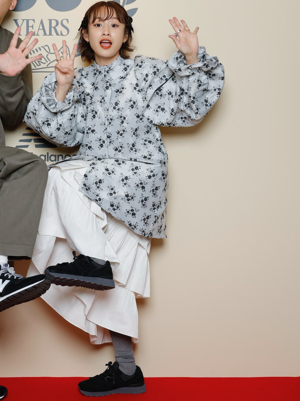 「ファッションを楽しもう、ニューバランス、ニューバランス996、996、New Balance、高橋愛、honeymihoney、ハニーミーハニー、ELENDEEK、154cm」｜「HONEY MI HONEYのアイテム（トップス、ブルー系）」を使った、高橋愛さん（レディース・154cm）の秋コーディネートの1枚目の写真