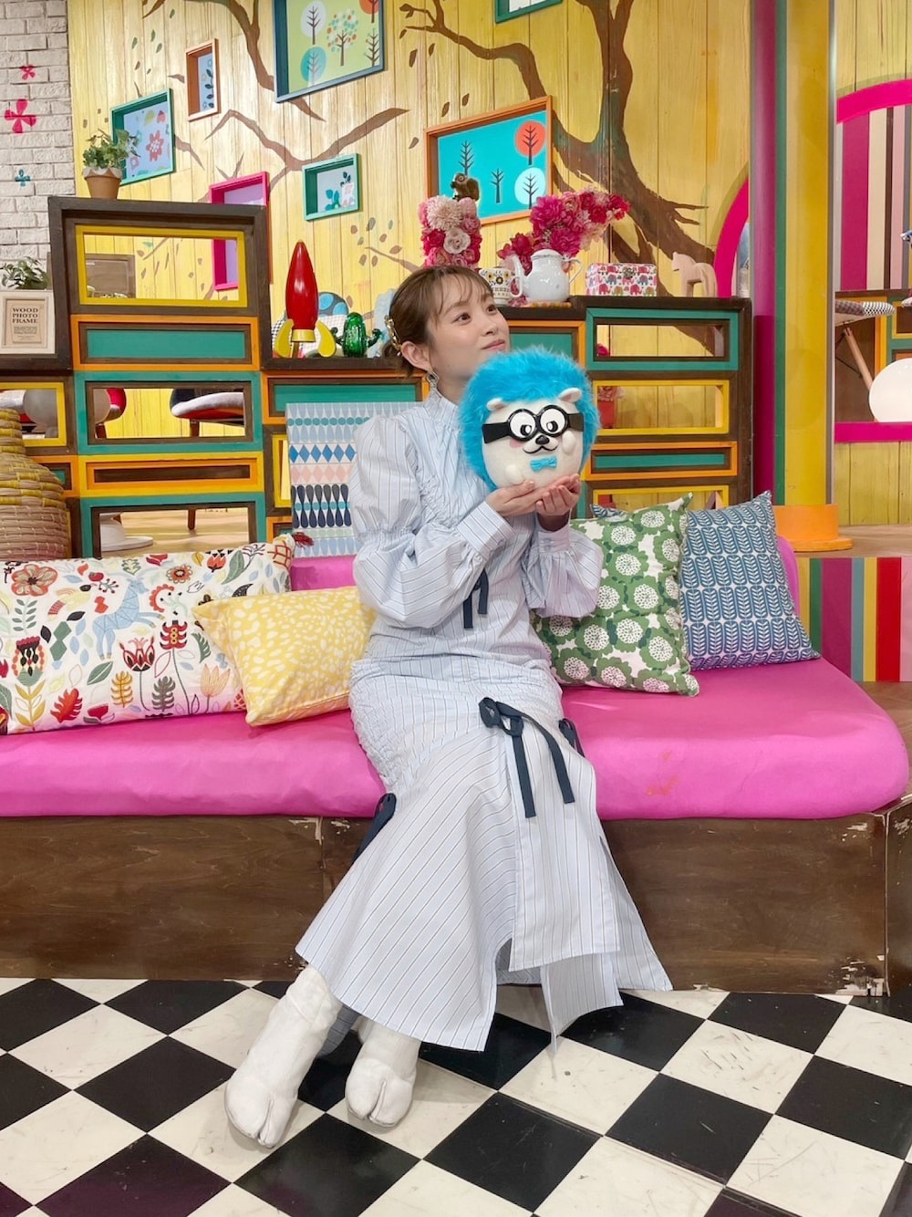 「セルフコーディネート、SLY、ストライプ、ワンピース、高橋愛、154cm、足袋ブーツ、tabi、キレイ部、プチブランチ、春カラー、春コーデ、キレイめコーデ」｜「SLYのGATHER RIBBON L/OP ギャザーリボン ロングワンピース シワになりにくい（シャツワンピース、その他）」を使った、高橋愛さん（レディース・154cm）の春コーディネートの1枚目の写真