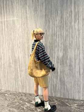 「アイテム（ポロシャツ）」を使った、高橋愛さん（レディース・154cm）の秋コーディネート