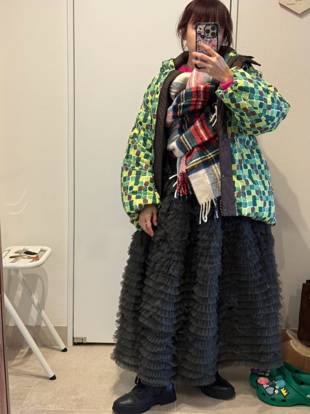 「冬コーデ、ダウンジャケット、ユニクロマルニ、MARNI、ユニクロ、マルニ、UNIQLO、Bibiy、ビビィ、高橋愛、154cm」｜「Bibiy.のアイテム（スカート、ブラック系）」を使った、高橋愛さん（レディース・154cm）の冬コーディネートの1枚目の写真