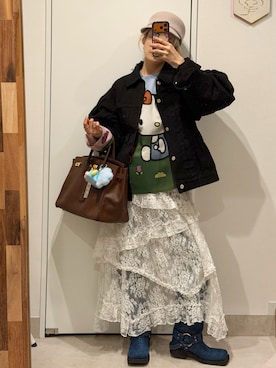 「アイテム（デニムジャケット）」を使った、高橋愛さん（レディース・154cm）の秋コーディネート