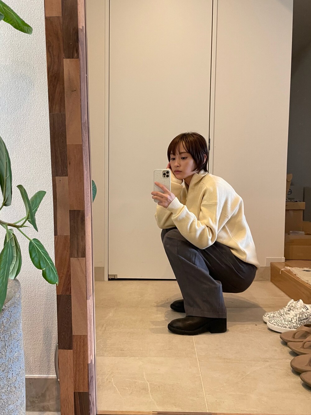 「wearhalloween2021、シンプル、秋、秋のコーデ、ニミル、ニミラー、nimiru、高橋愛、154cm」｜「UNIQLOのアイテム（ニット/セーター、ホワイト系）」を使った、高橋愛さん（レディース・154cm）の秋コーディネートの1枚目の写真