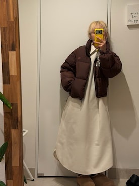 「FIRST DOWN（ファーストダウン）のアイテム」を使った、高橋愛さん（レディース・154cm）の冬コーディネート