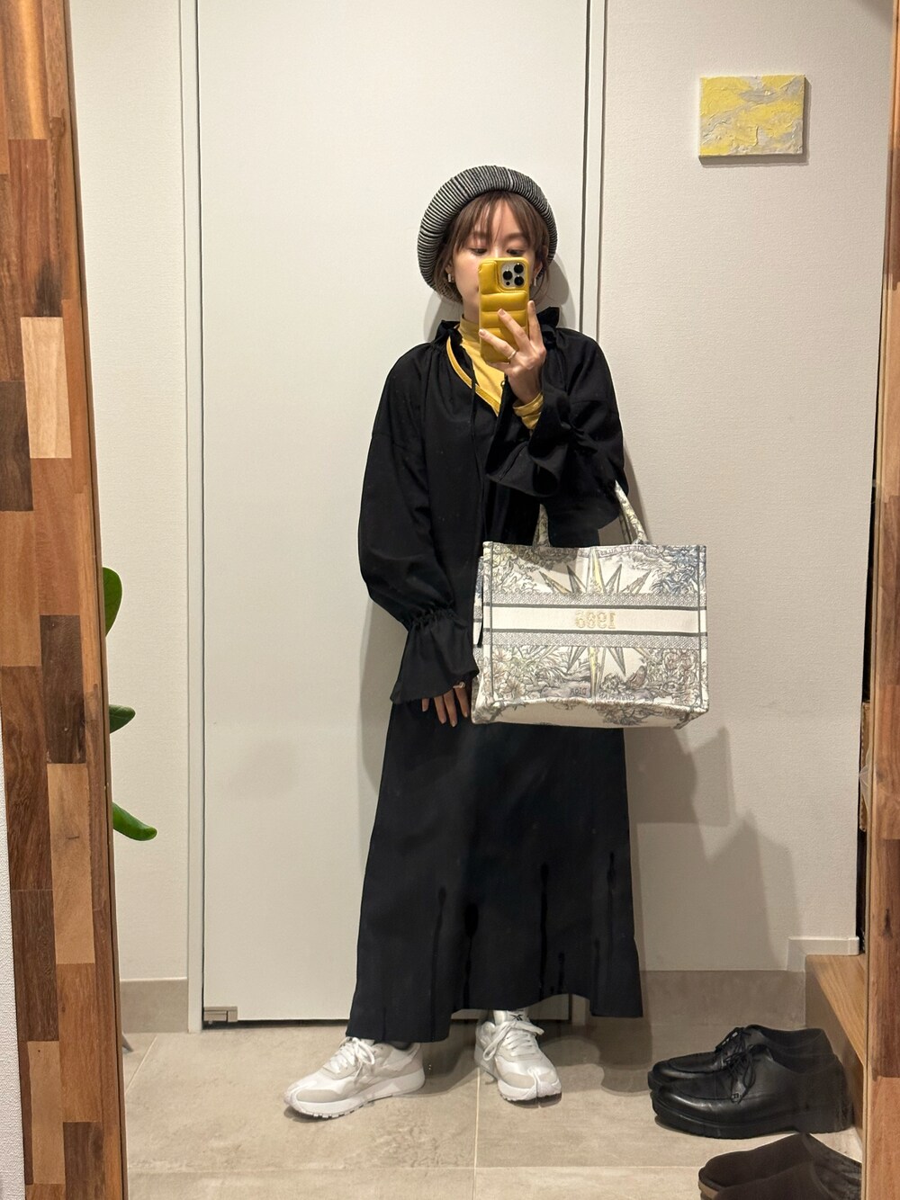 「春服コーデ、カジュアルコーデ、シンプルコーデ、ゆったりコーデ、おでかけコーデ、今日のコーデ、お花見コーデ、ロングスカート、高橋愛、154cm、ふくうコーデ、fukuu」｜「CA4LAのアイテム（ハンチング/ベレー帽、ブラック系）」を使った、高橋愛さん（レディース・154cm）の春コーディネートの1枚目の写真