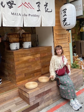 「高橋愛」｜「アイテム（レッグウェア）」を使った、高橋愛さん（レディース・154cm）の春コーディネート