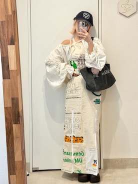 「アイテム（スリッポン）」を使った、高橋愛さん（レディース・154cm）の秋コーディネート