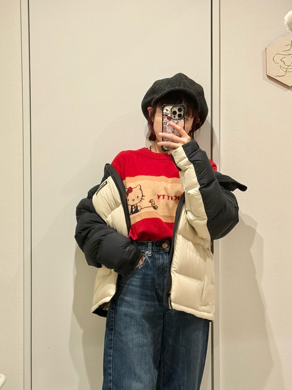 「BEAMS JAPAN、ハローキティ、HELLO KITTY、SANRIO、サンリオ、高橋愛、154cm、薄手のニット、デニム、jeans、ジーンズ、👖、Columbia」｜「CA4LAのBCAS-HARRIS（キャスケット、グレー系）」を使った、高橋愛さん（レディース・154cm）の冬コーディネートの1枚目の写真