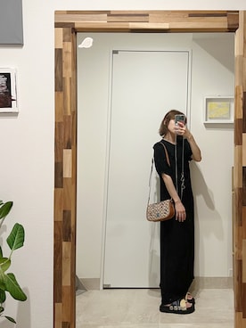 「TOGA PULLA（トーガ　プルラ）のアイテム」を使った、高橋愛さん（レディース・154cm）の夏コーディネート