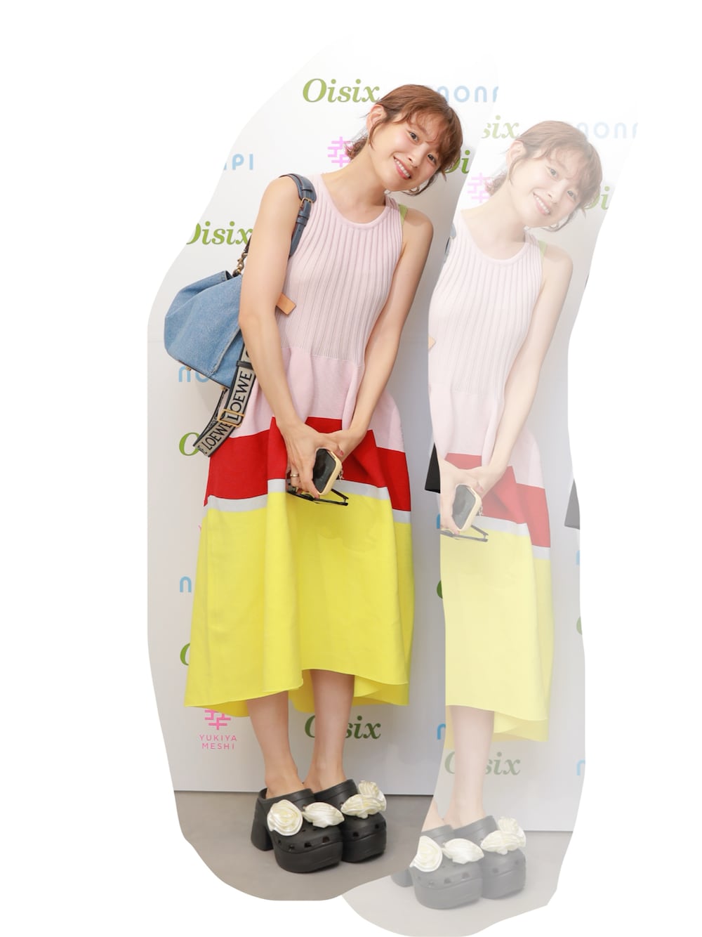 「CFCL、高橋愛、シーエフシーエル、154cm、ニットワンピース、厚底サンダル、crocs、クロックス」｜「CFCLのアイテム（ワンピース/ドレス、ピンク系）」を使った、高橋愛さん（レディース・154cm）の夏コーディネートの1枚目の写真