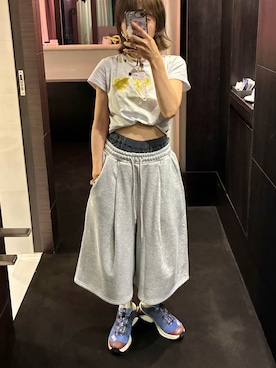 「HOLIDAY（ホリデイ）のアイテム」を使った、高橋愛さん（レディース・154cm）の夏コーディネート