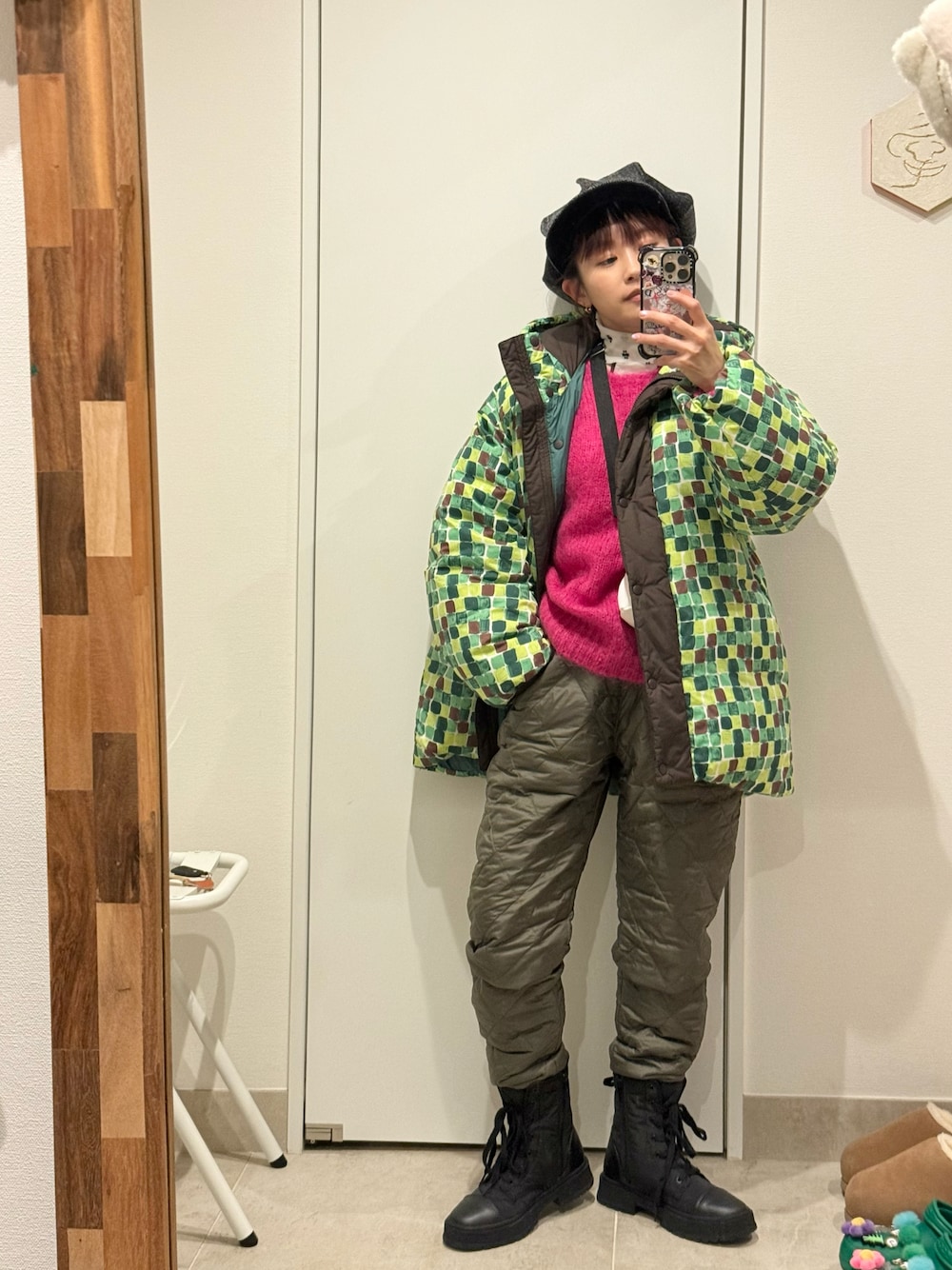 「UNIQLO、ユニクロマルニ、MARNI、マルニ、高橋愛、154cm、アーバンリサーチ、URBAN RESEARCH、ピンクニット、ユニクロシー、UNIQLO C」｜「URBAN RESEARCHのアイテム（ニット/セーター、ピンク系）」を使った、高橋愛さん（レディース・154cm）の冬コーディネートの1枚目の写真