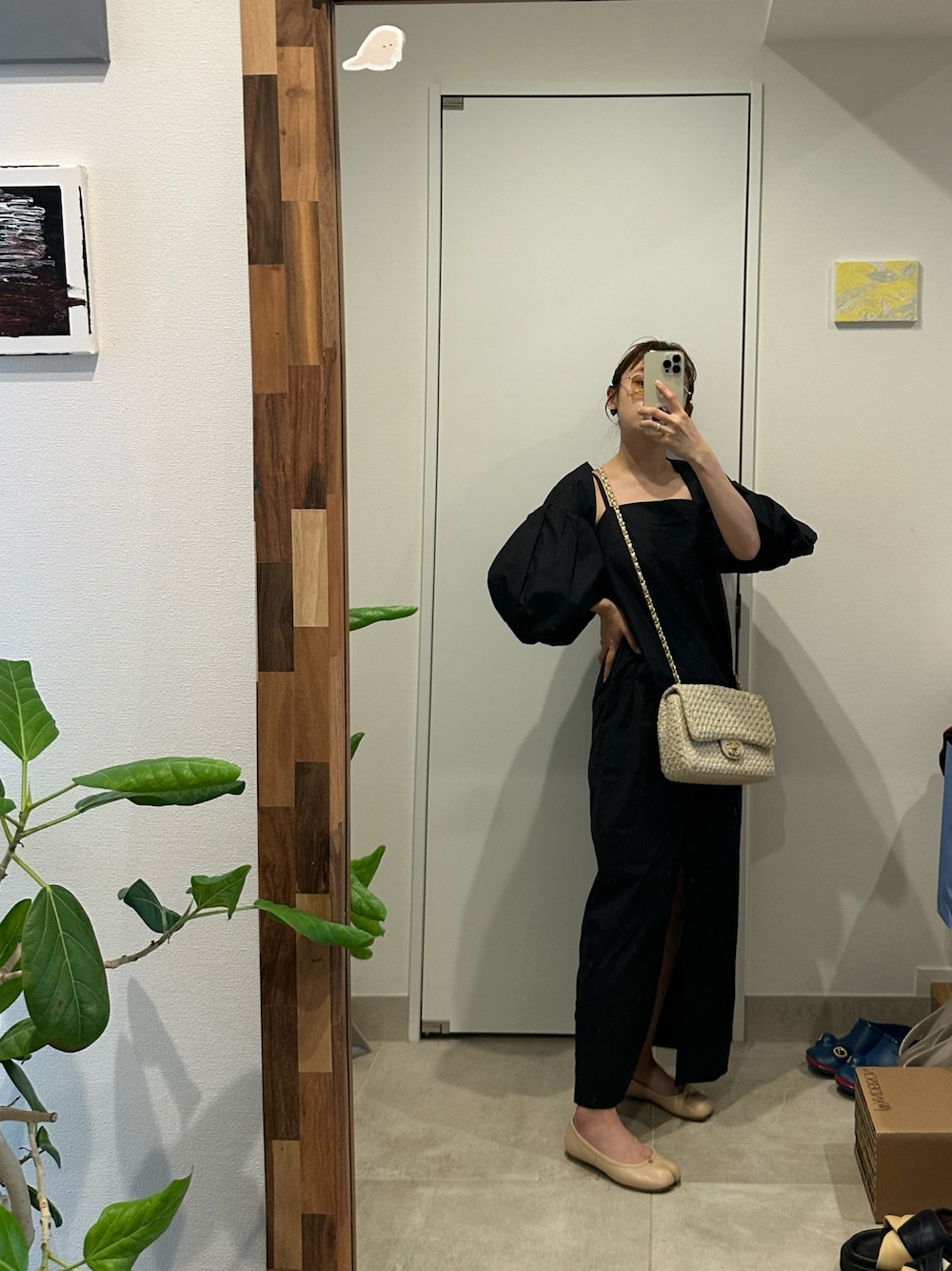 「Maison Margiela、tabi、旅ブーツ、高橋愛、154cm、THINGS THAT MATTER、vintage」｜「THINGS THAT MATTERのTHINGS THAT MATTER BOLERO＆CAMISOLE MAXI DRESS（ワンピース、ブラック系）」を使った、高橋愛さん（レディース・154cm）の夏コーディネートの1枚目の写真