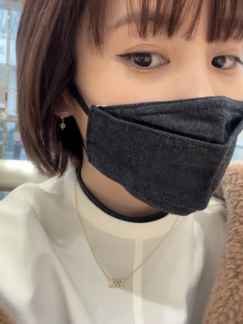 「クリスマスに着たい服、アクセサリー、STAR JEWELRY、スタージュエリー、高橋愛、fukuu、LOVE、154cm、キャットライン、Dior」｜「STAR JEWELRYのアイテム（ピアス（両耳用）、ゴールド系）」を使った、高橋愛さん（レディース・154cm）の冬コーディネートの1枚目の写真