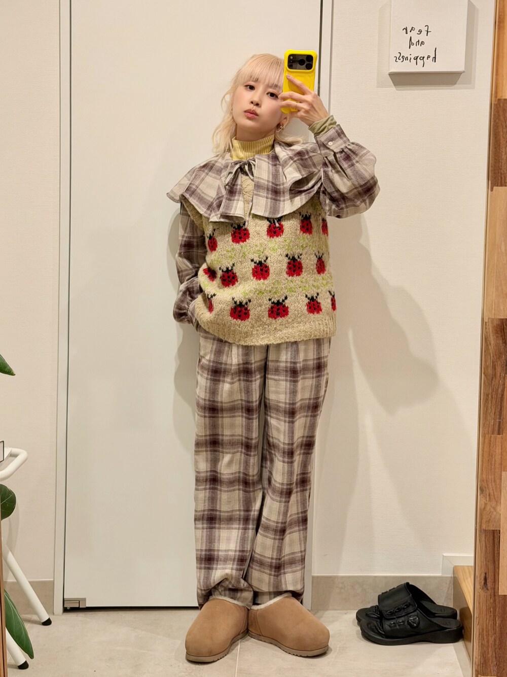 UGG W PUMPED SLIDE / アグ パンプド スライドを使った人気