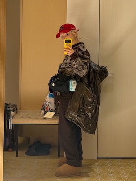 「UGG（アグ）のアイテム」を使った、高橋愛さん（レディース・154cm）の冬コーディネート