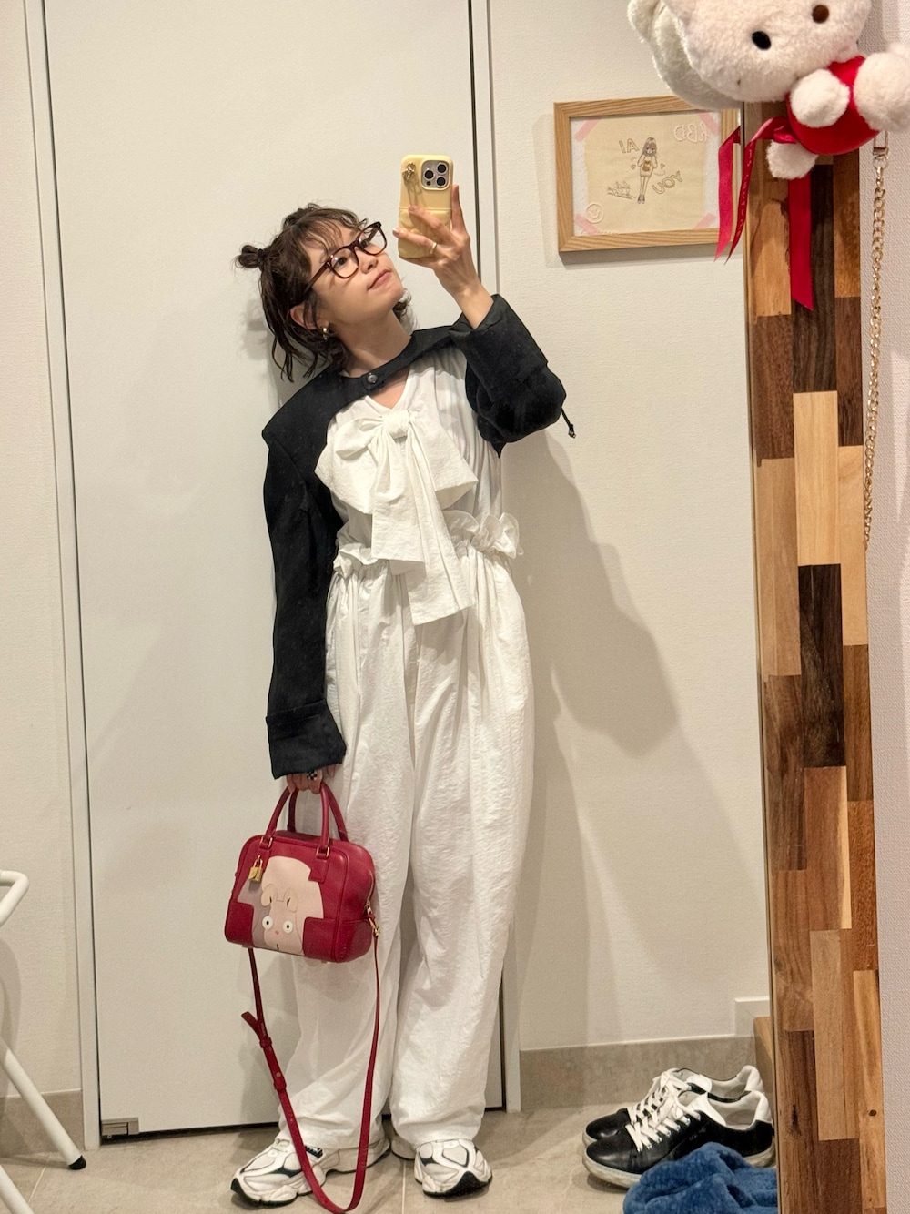 「bibiy.、Bibiy、bibiy_girls、高橋愛、154cm、オールインワン、プランクプロジェクト、prankproject、ニューバランス、スニーカー、LOEWE」｜「Bibiy.のアイテム（オールインワン・サロペット、ホワイト系）」を使った、高橋愛さん（レディース・154cm）の夏コーディネートの1枚目の写真
