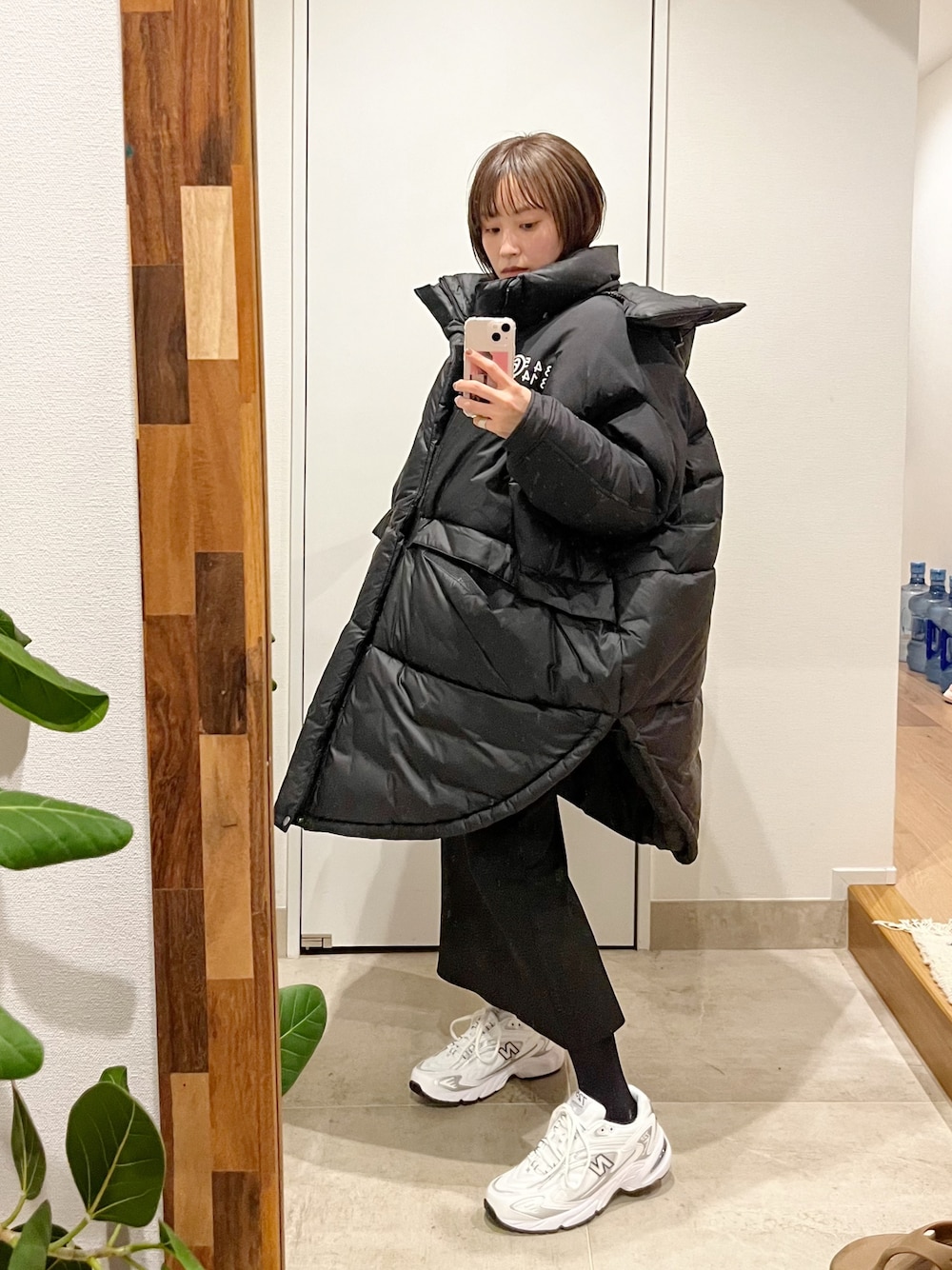 「BEAUTY&YOUTH UNITED ARROWS、New Balance、new balance 725、mens、スニーカー、高橋愛、ストリート、THE NORTH FACE、THE NORTH FACE × MM6、vis-‵a-vis、ビザビ、あったかコーデ」｜「THE NORTH FACEのアイテム（ダウンジャケット/コート、ブラック系）」を使った、高橋愛さん（レディース・154cm）の冬コーディネートの1枚目の写真