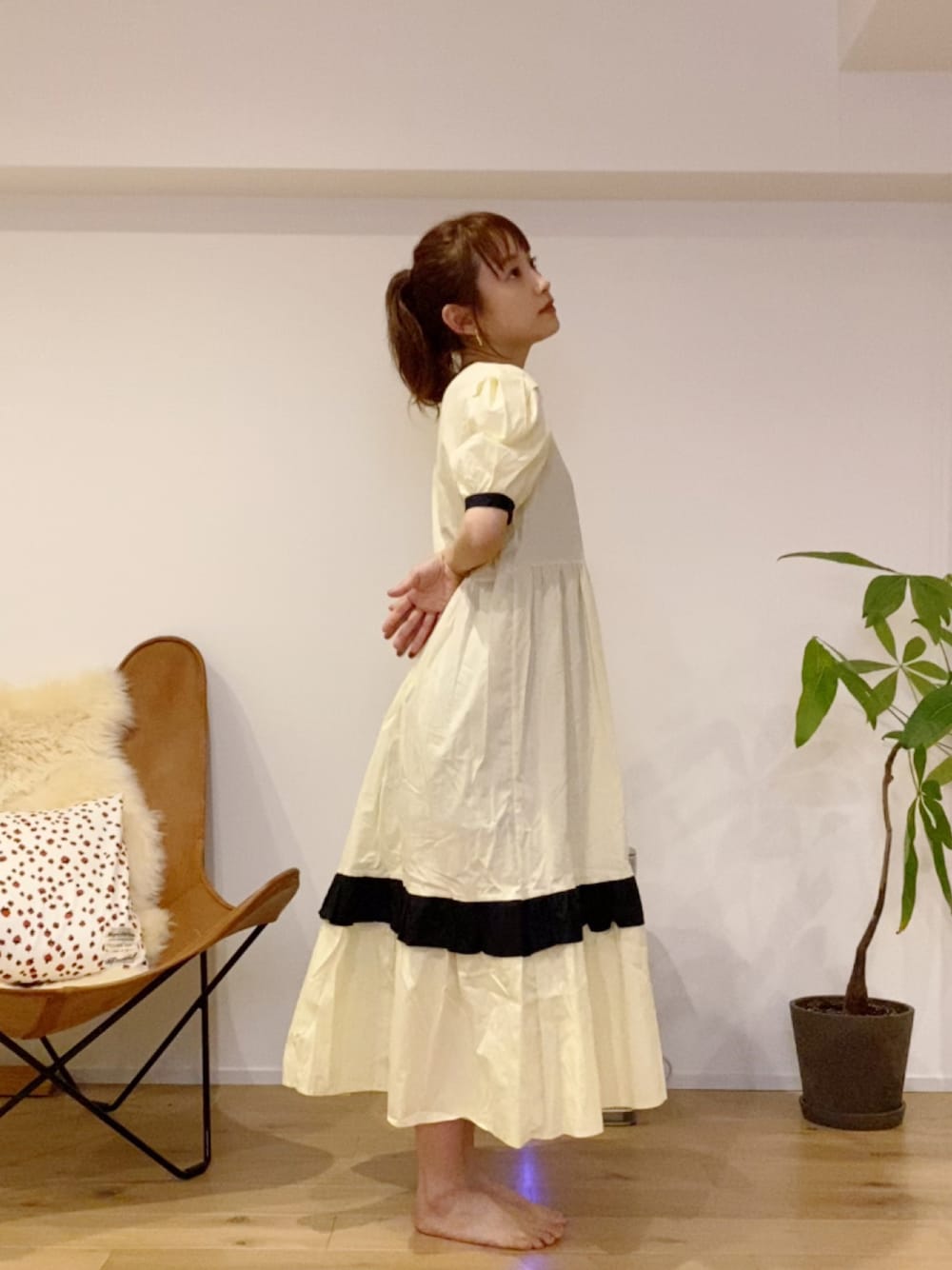 「きいろといえばわたし、韓国ファッション、DHOLIC、ディーホリック、高橋愛、154cm、フェミニン」｜「DHOLICのアイテム（ワンピース/ドレス、イエロー系）」を使った、高橋愛さん（レディース・154cm）の夏コーディネートの1枚目の写真