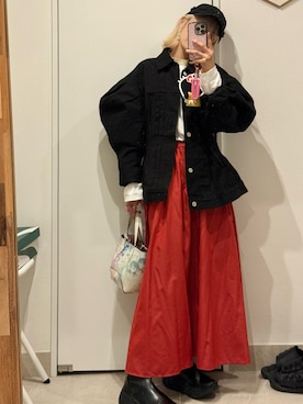 「アイテム（スカート）」を使った、高橋愛さん（レディース・154cm）の秋コーディネート