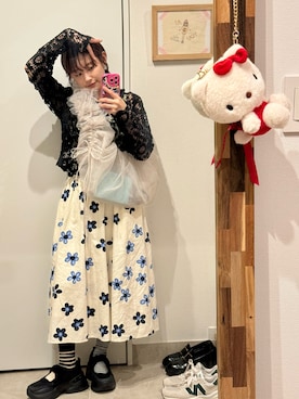 「高橋愛」｜「アイテム（スカート）」を使った、高橋愛さん（レディース・154cm）の春コーディネート